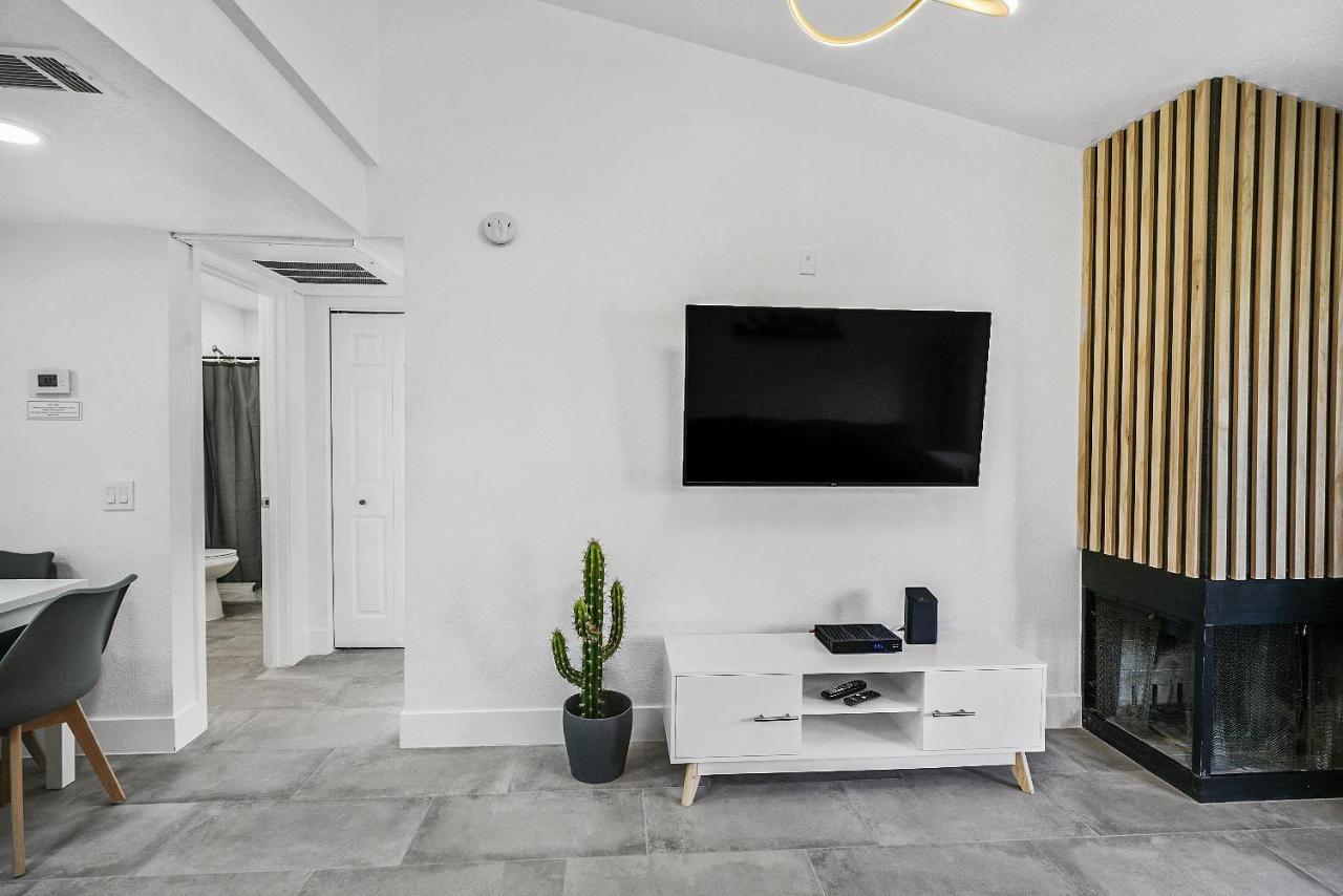 Condo Close To Strip And Raiders Stadium Las Vegas Extérieur photo