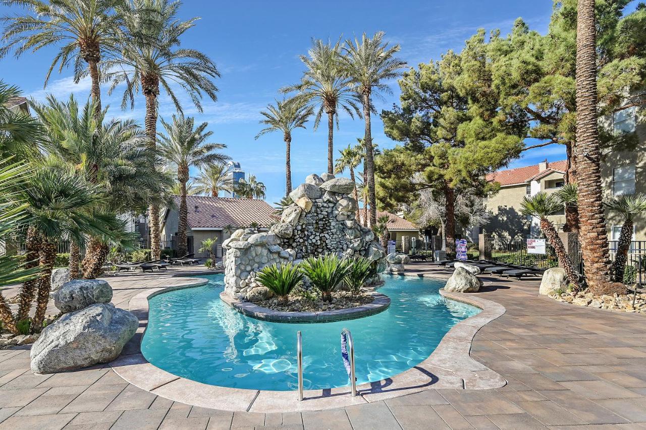 Condo Close To Strip And Raiders Stadium Las Vegas Extérieur photo
