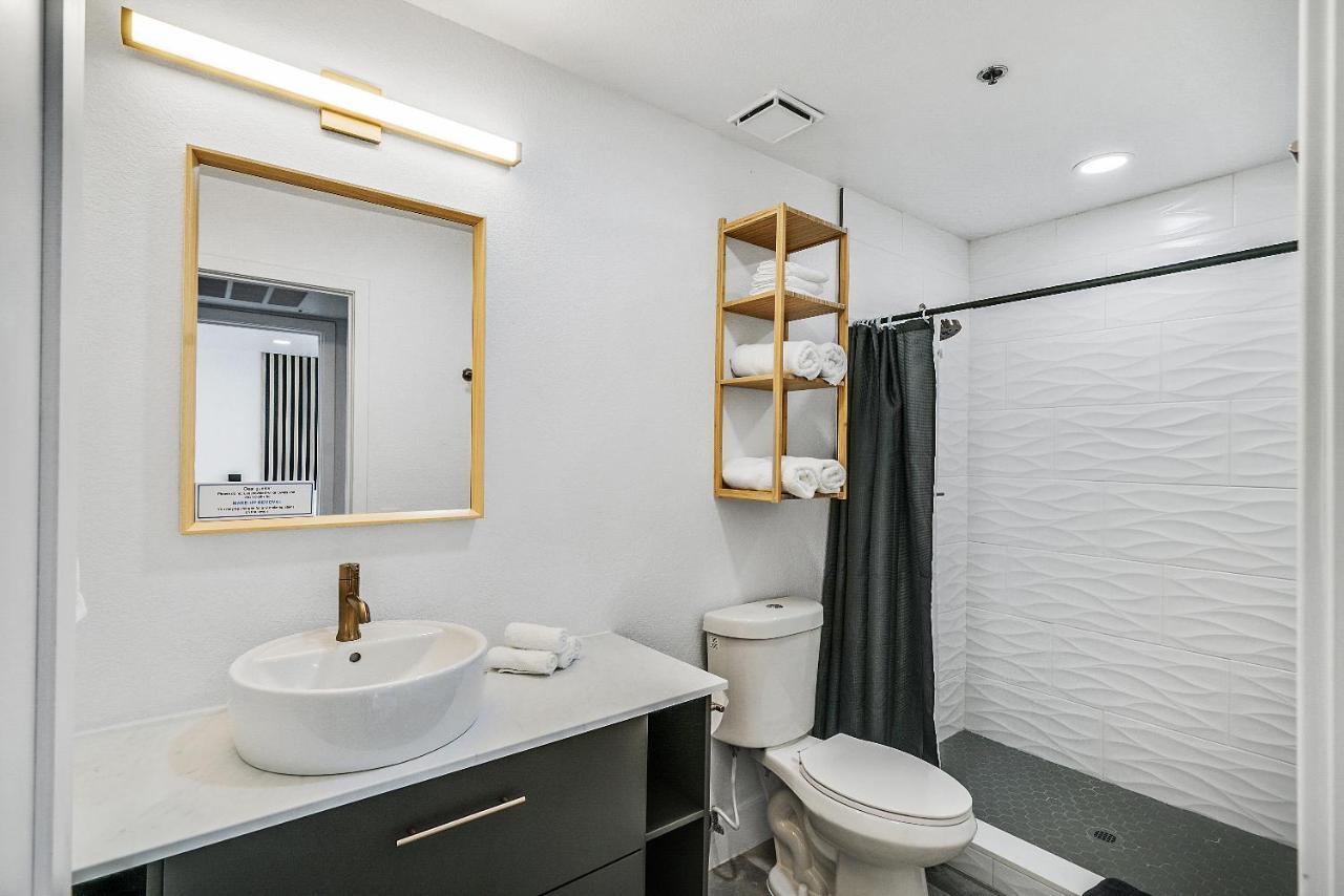 Condo Close To Strip And Raiders Stadium Las Vegas Extérieur photo